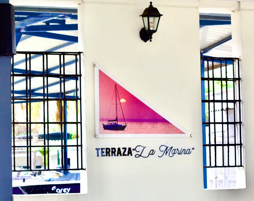 Terraza La Marina-Club Naval