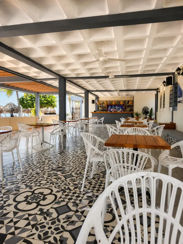 Terraza La Marina-Club Naval