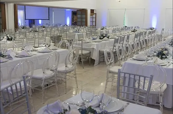 Salones club Naval